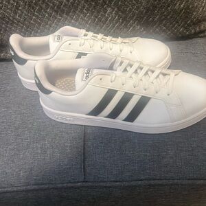 Size 11 Adidas shoes
